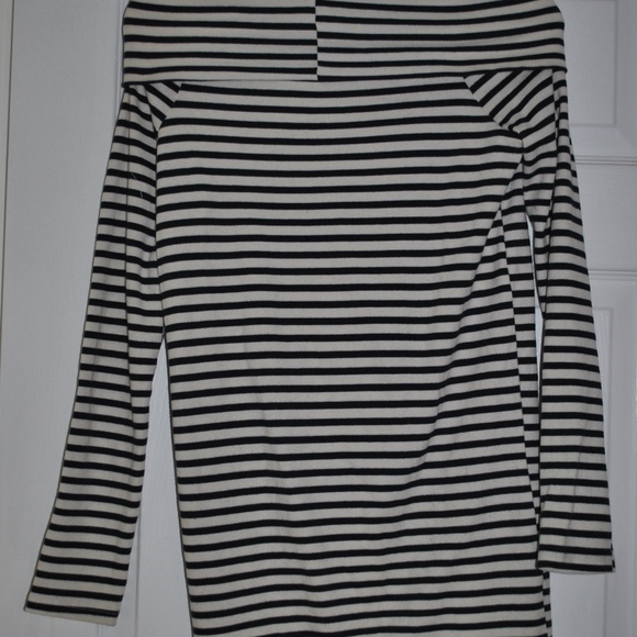 Zara | B&W Knit Striped Off the Shoulder Dress - Picture 3 of 6